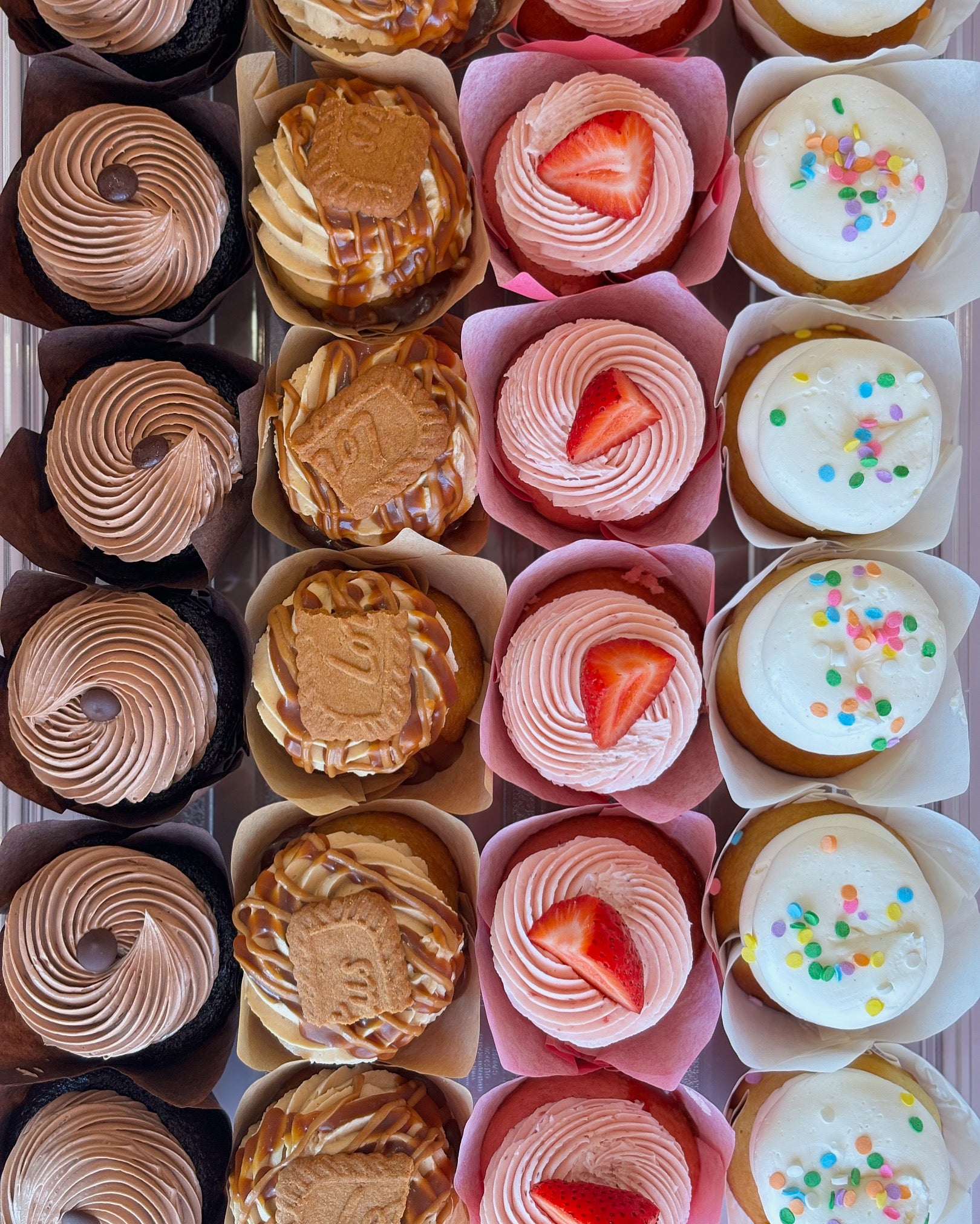 Weekly Flavor Mix Half Dozen Cupcakes