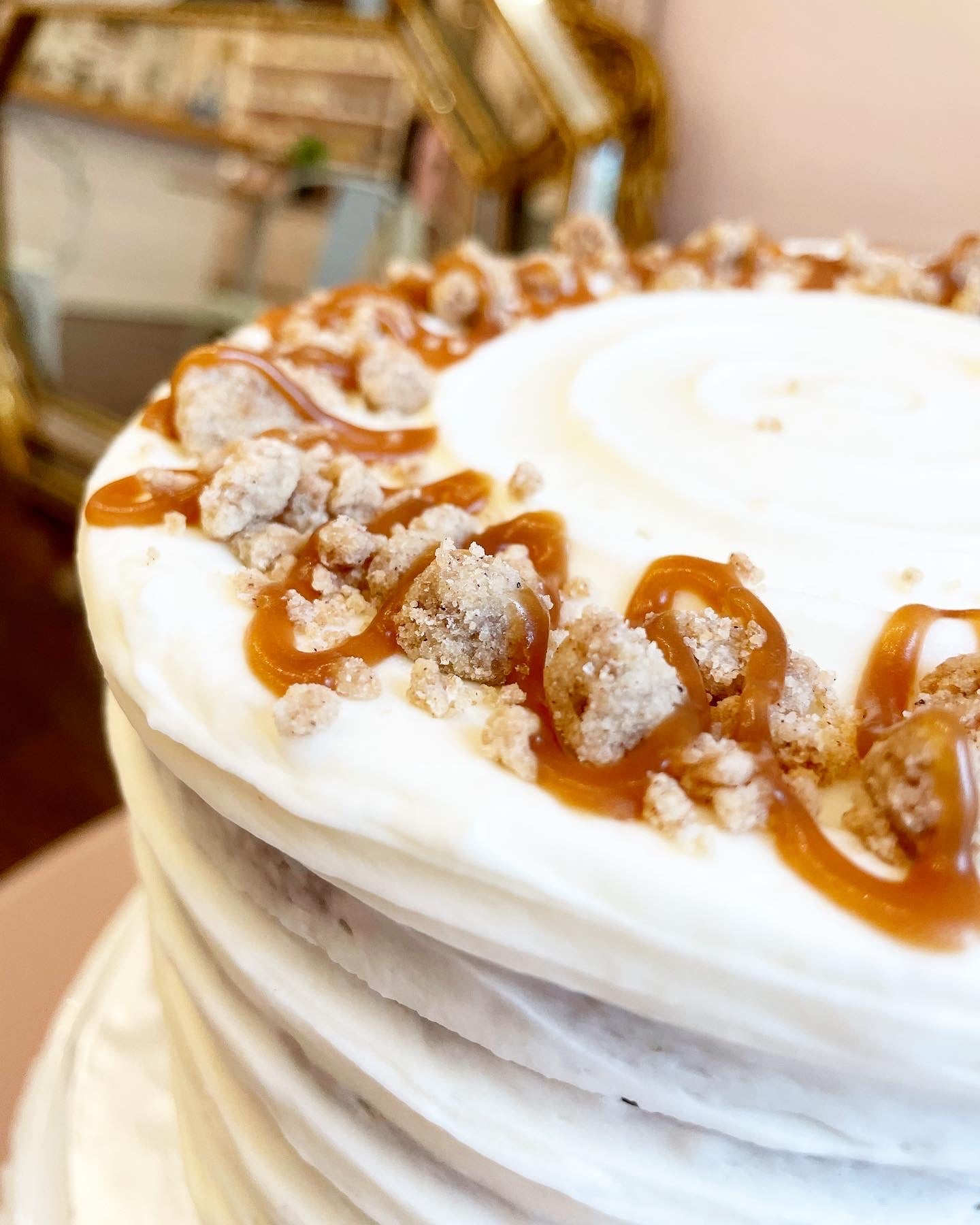 Thanksgiving Special Dutch Apple Pie Cake