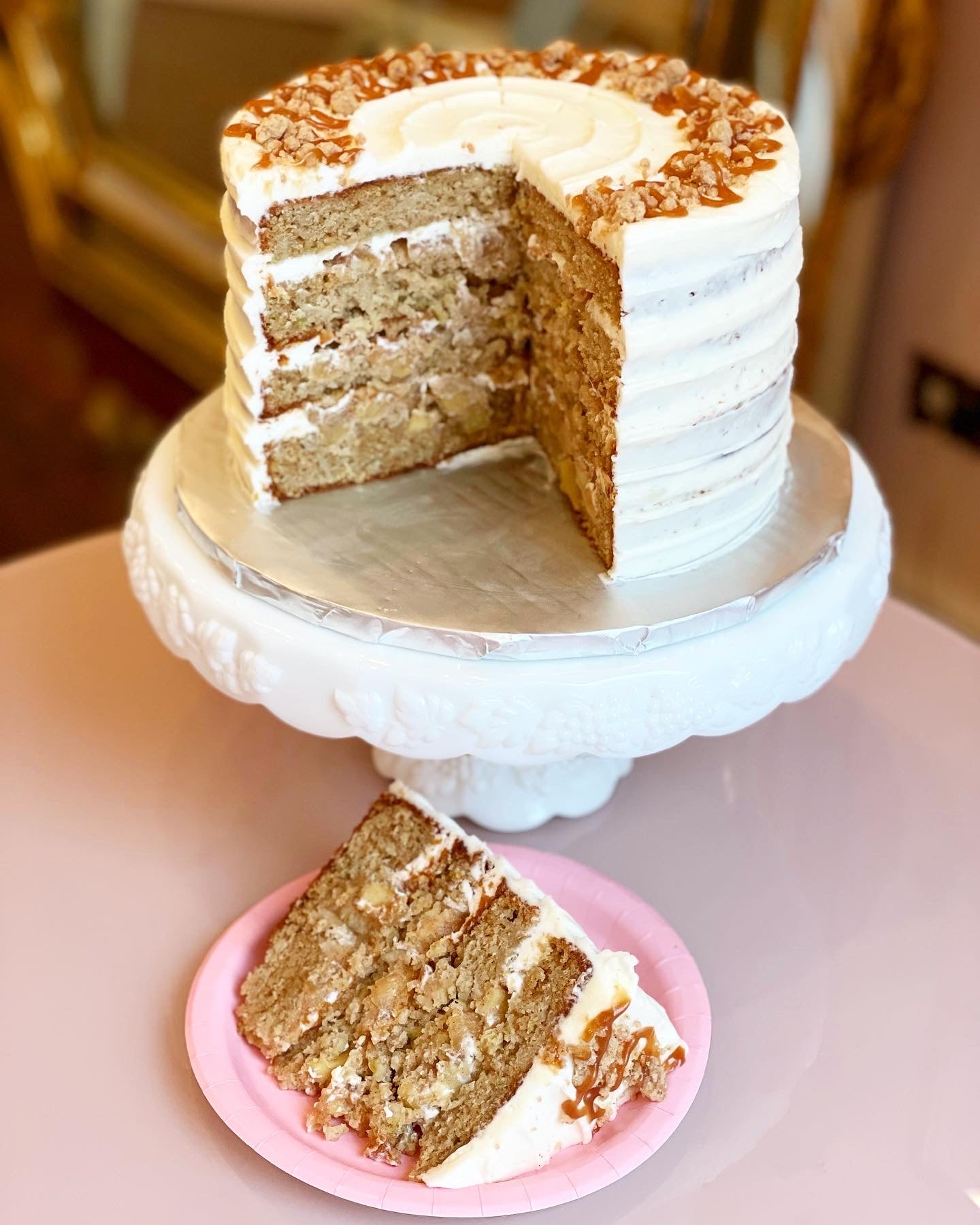 Thanksgiving Special Dutch Apple Pie Cake
